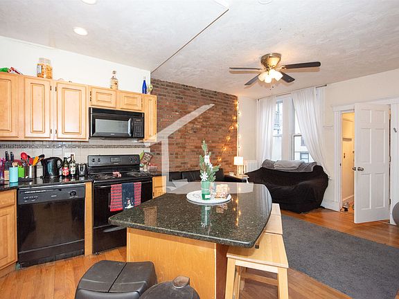1122 Commonwealth Ave. #2 Boston (Allston) Unit Photo 14