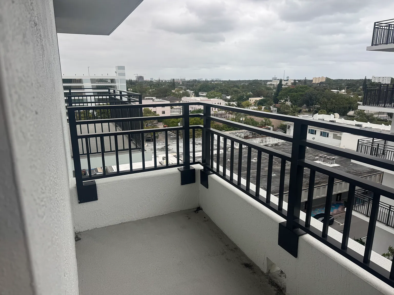 2 bed, 900 sqft, $2,908 — Photo 3