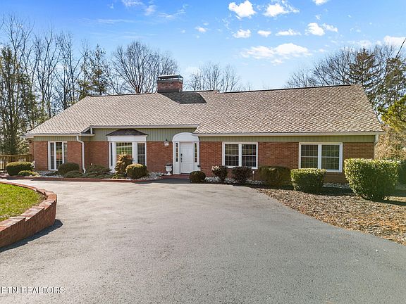 3rd image of 1448 Darbee Dr