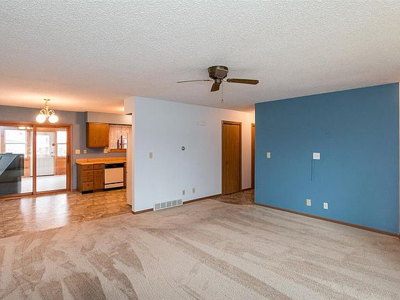 3rd image of 130 Railroad St