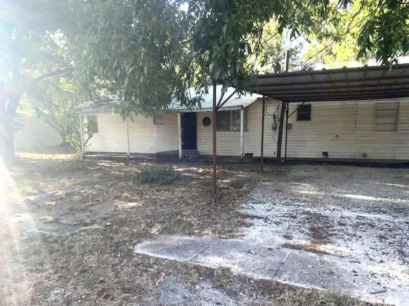 600 SE 2nd St, Cross Plains, TX 76443