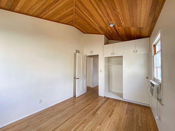 5th image of 1916 Whitley Ave #4