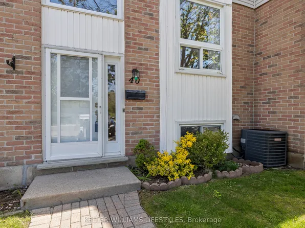 110 Deveron Cres #40, London, ON N5Z 4W7