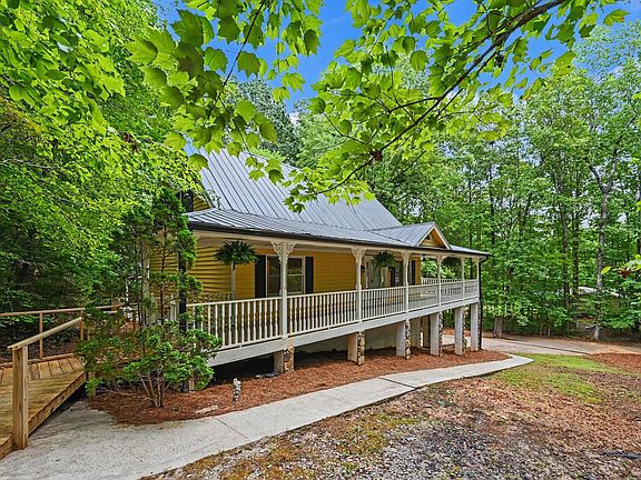 3rd image of 3661 Sandy Creek Rd