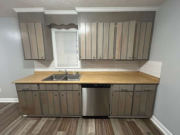 4th image of 108 Nottingham Ln