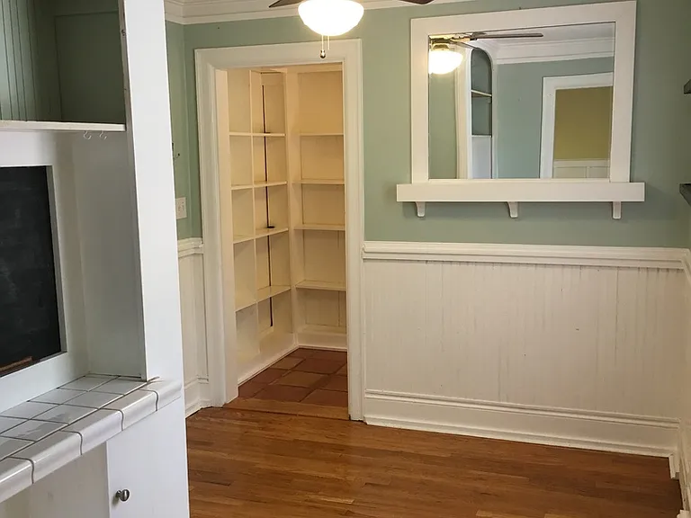 2461 Lyndhurst Ave — Photo 11
