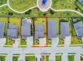 8523 Treetop Heights Dr, Baytown, TX 77523