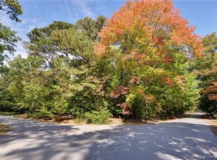 127 Dennis Dr, Williamsburg, VA 23185