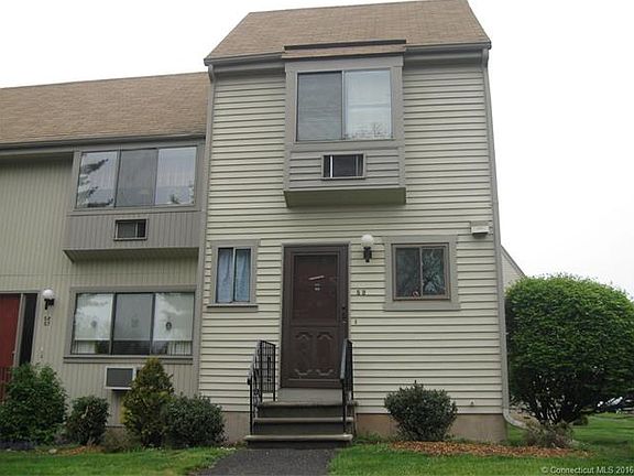 Front View, Townhouse End Unit