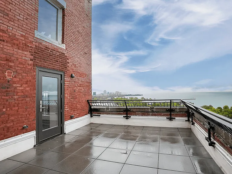 Park Heights by the Lake Apartments — Photo 49