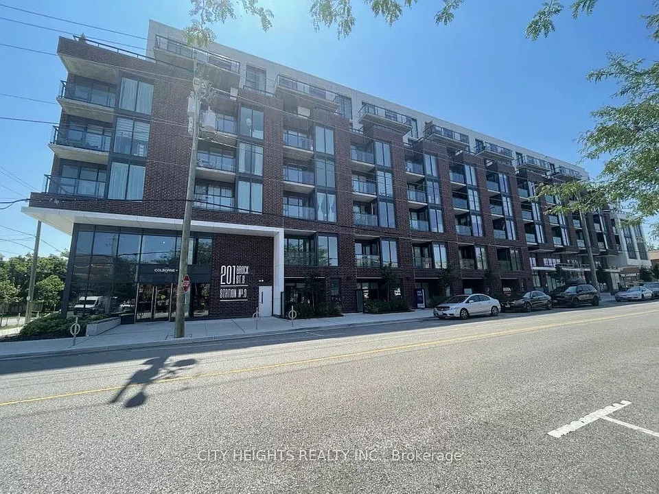 201 Brock St S #319