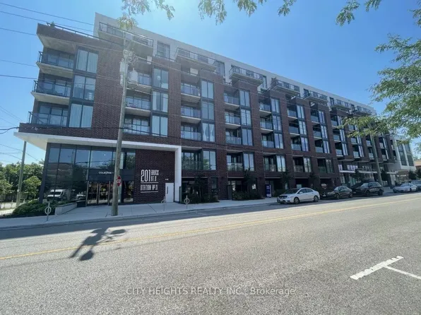201 Brock St S #319, Whitby, ON L1N 0P8