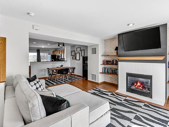 3rd image of 3739 Design Pass