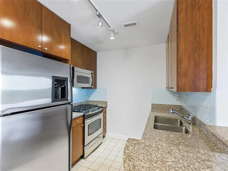 3338 Peachtree Rd NE #1104 — Photo 10