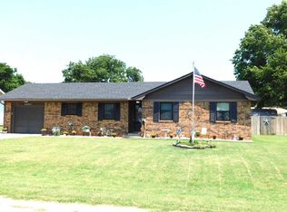 822 W 11th St, Newkirk, OK 74647