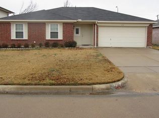 6414 Nellie Dr, Arlington, TX 76002