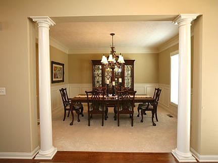 5th image of 3421 Abbey Knoll Dr