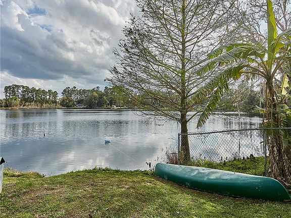 2nd image of 305 Lake Blvd