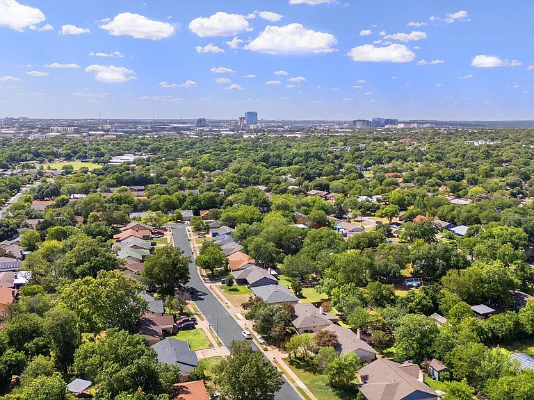 1100 Red Cliff Dr — Photo 10