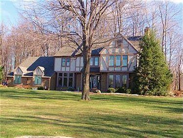 4th image of 2271 Foxden Dr