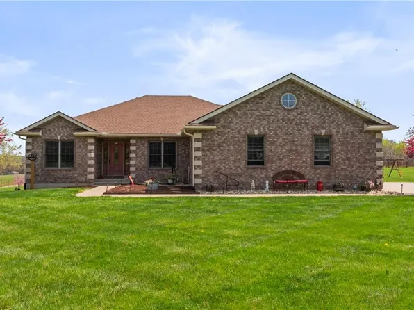 26701 S Lake Annette Rd, Freeman, MO 64746