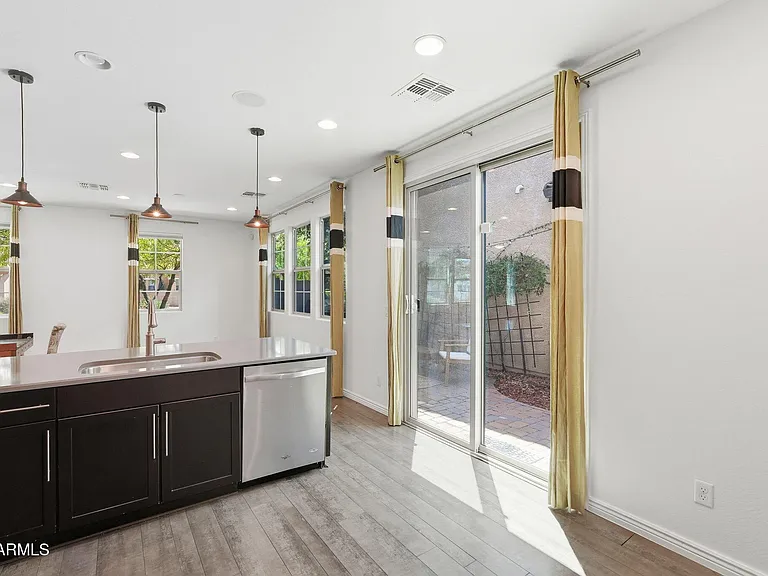 464 N Ranger Trl — Photo 12