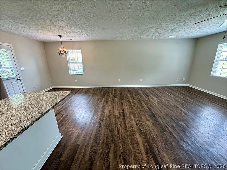 503 E 18th St — Photo 8