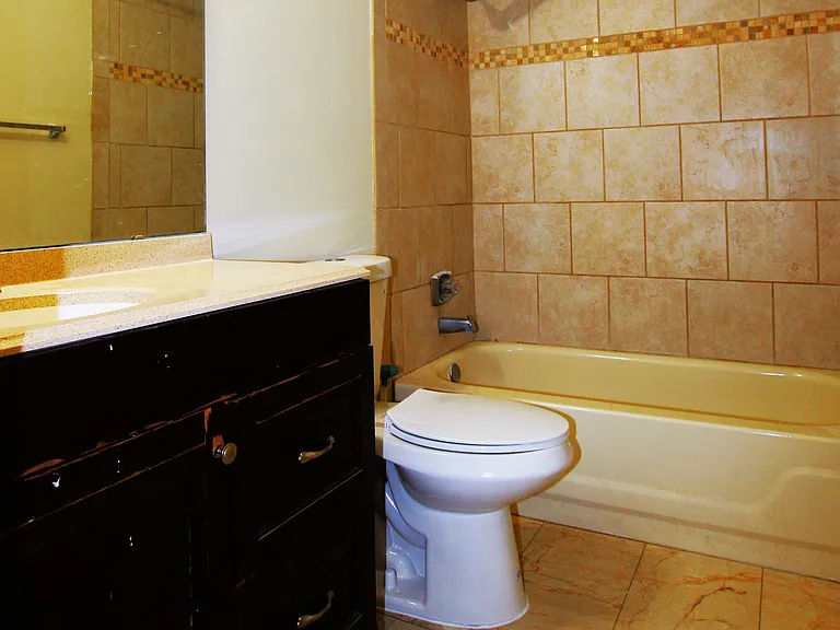 504 Pioneer Dr — Photo 13