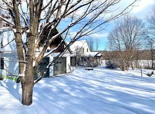 112 Sauve Rd, Putney, VT 05346