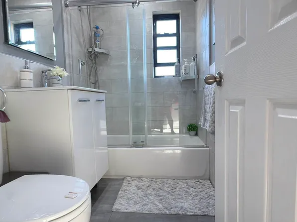 217-08 73rd Avenue image 17 of 29