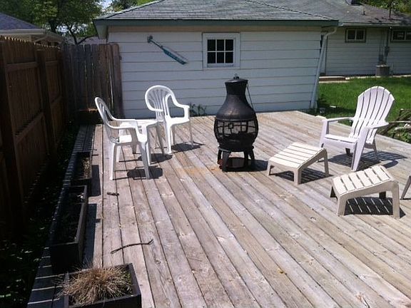 5th image of 1111 N Bel Ayr Dr