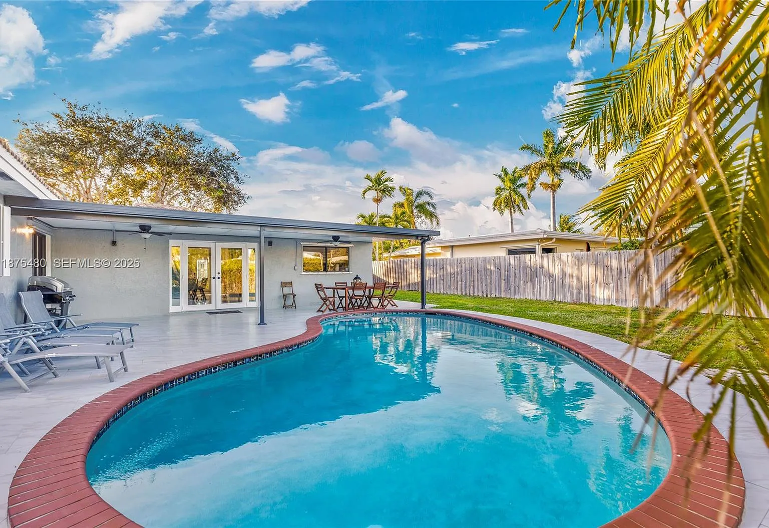 4 bed, 1984 sqft, $8,000 — Photo 1