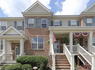 266 Broadmoor Ln, Bartlett, IL 60103