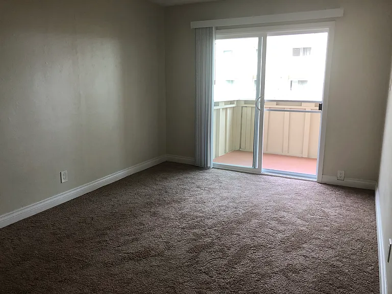 3282 Saint Ignatius Pl #1 — Photo 15