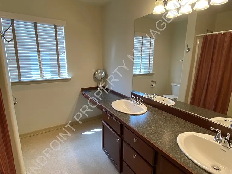 310 Huppert Ln — Photo 22