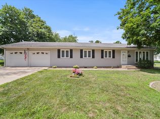 396 N Sherman St, El Paso, IL