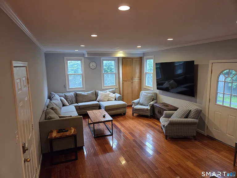 156 Fieldcrest Dr — Photo 7