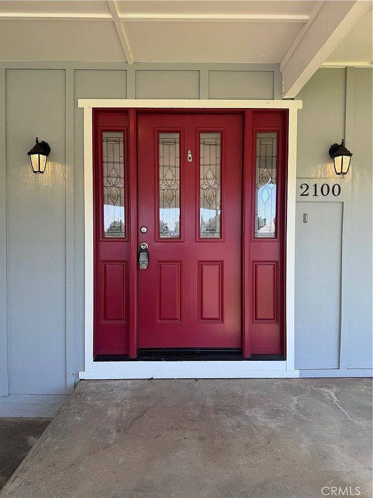 4 bed, 1871 sqft, $2,450 — Photo 2