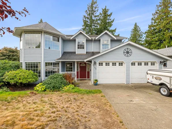 2185 Cardinal Pl, Comox, BC V9M 3G2