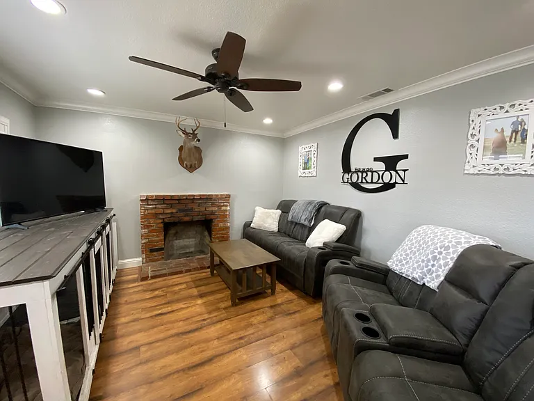 33 Olive Way — Photo 6