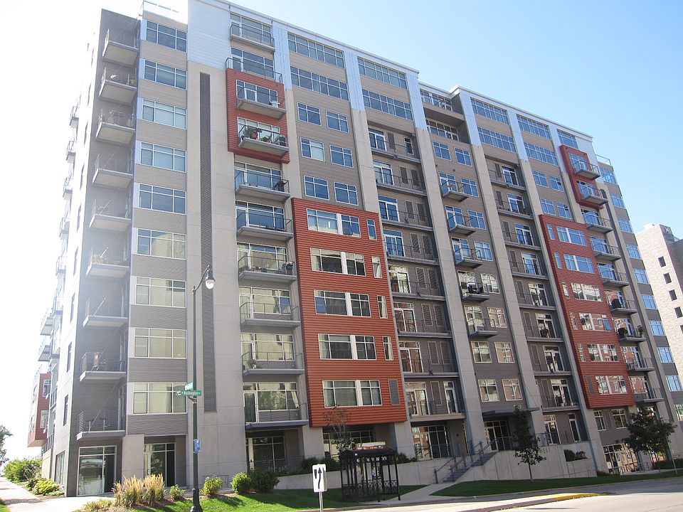 1st image of 309 W Washington Ave #4225744