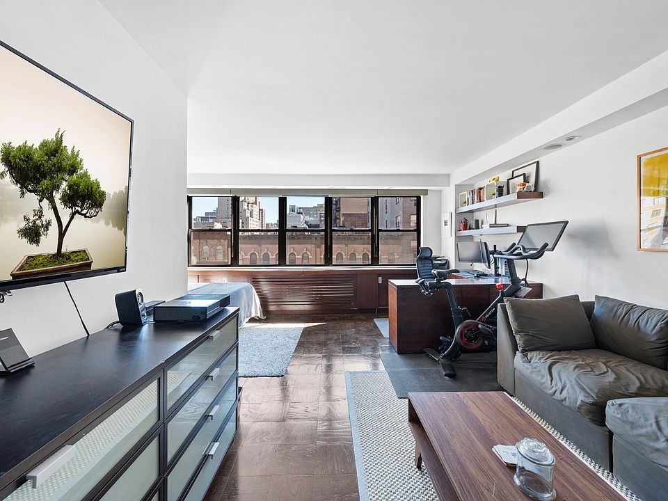 1st image of 330 3rd Ave APT 8D