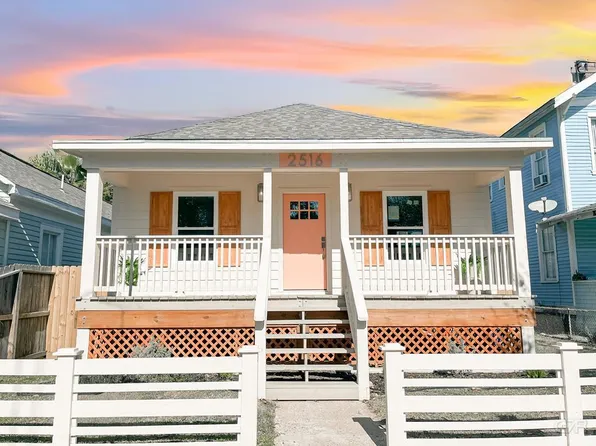 2516 M Ave, Galveston, TX 77554