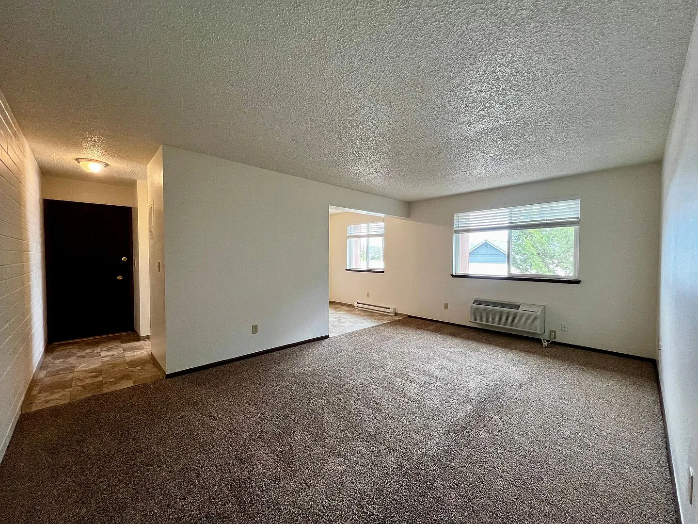 3 Level Apartment building - Selah WA — Photo 4
