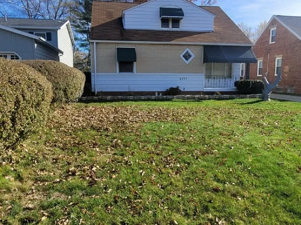 4897 Richmond Rd, Warrensville Heights, OH 44128