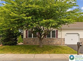 649 Walker Dr, Northampton, PA 18067