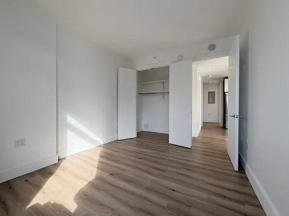 228 East 135th Street image 4 of 18