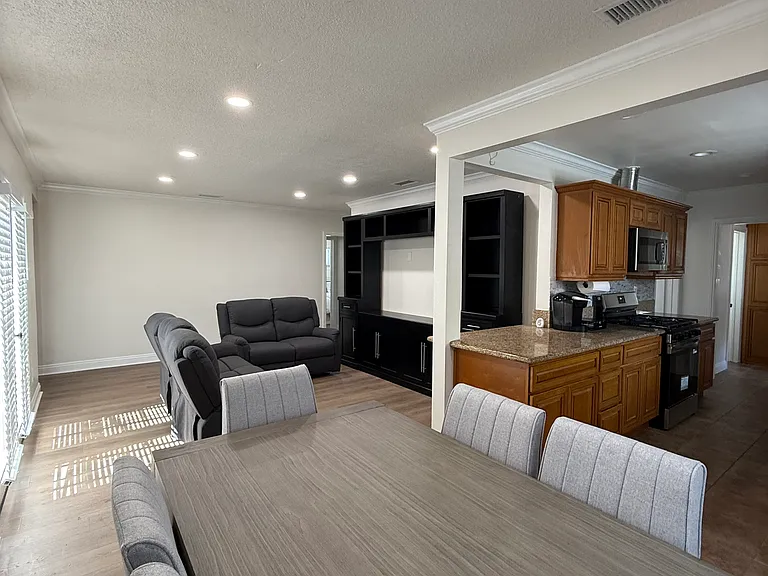 14613 Piuma Ave — Photo 9