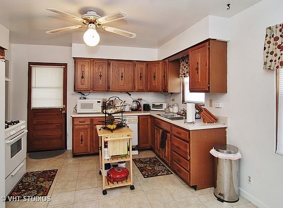4th image of 524 Hannah Ave