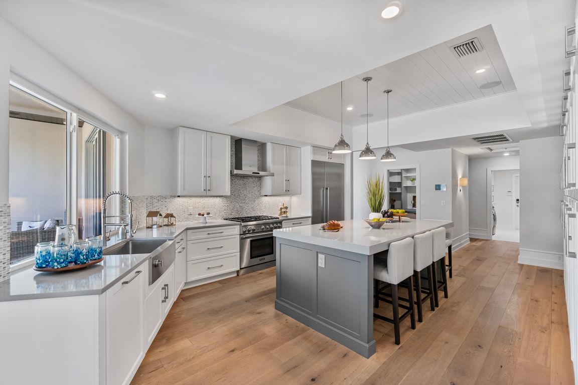 next background image